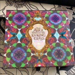 Urban decay Alice through the Looking Glass